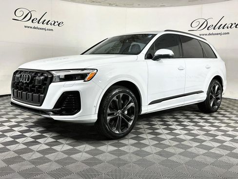 Used 2025 Audi Q7 3.0T Premium Plus w/ Premium Plus Package AWD/4WD image 3