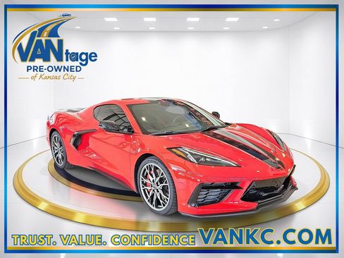 Used 2024 Chevrolet Corvette Stingray Preferred Cpe w/ Z51 Performance Package RWD image 3