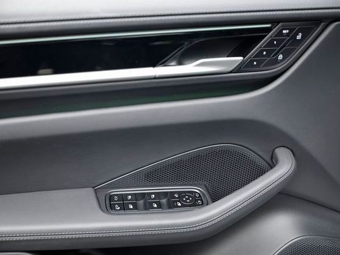 New 2025 Porsche Macan 4S Electric image 22