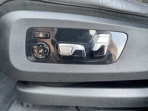 Used 2022 BMW X5 M50i w/ Premium Package image 13