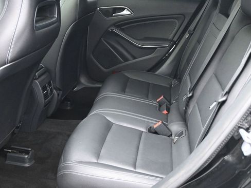 Used 2018 Mercedes-Benz CLA 250 4MATIC image 16