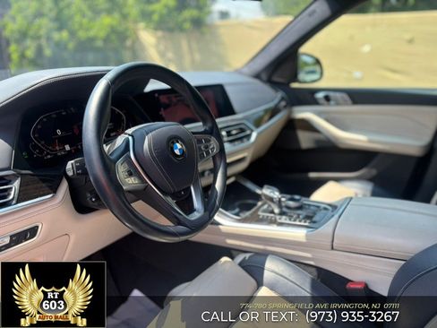 Used 2019 BMW X7 xDrive50i w/ Premium Package AWD/4WD image 22