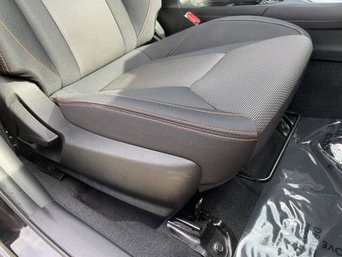 Used 2020 Subaru Crosstrek 2.0i Premium w/ Moonroof Package 2 AWD/4WD image 7