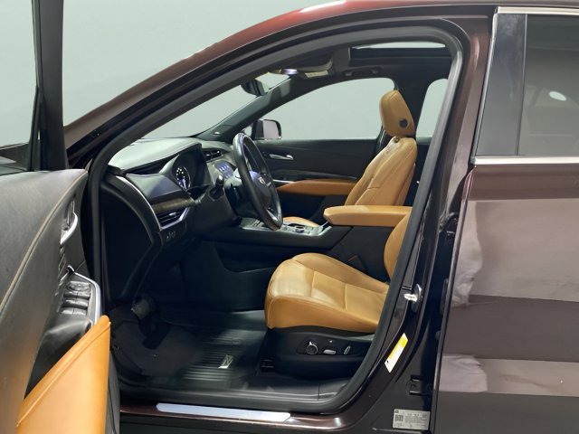 Used 2020 Cadillac XT4 Premium Luxury w/ Enhanced Visibility Package AWD/4WD image 11