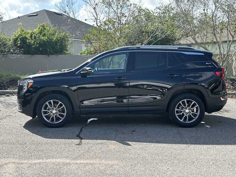 Certified 2024 GMC Terrain SLT AWD/4WD image 3