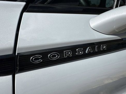 New 2026 Lincoln Corsair Premiere FWD image 8