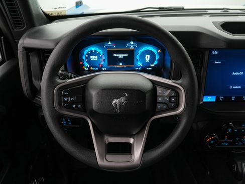 New 2025 Ford Bronco 4-Door image 21