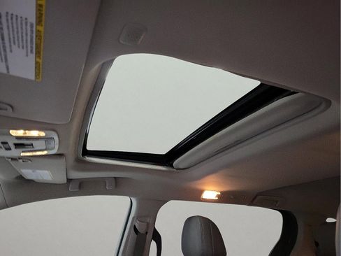 Certified 2021 Toyota Sienna XLE image 13