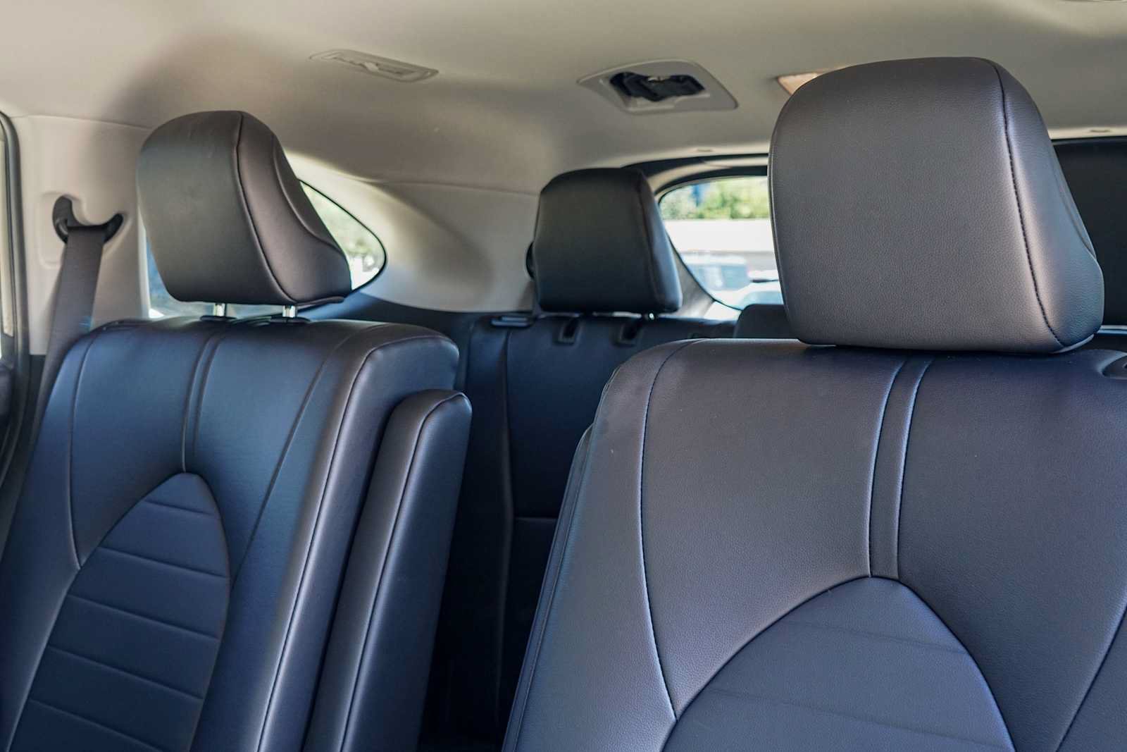 Used 2023 Toyota Highlander XLE FWD image 22