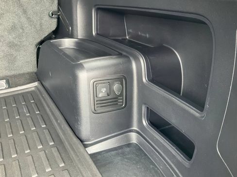 Used 2019 Toyota 4Runner SR5 Premium AWD/4WD image 9