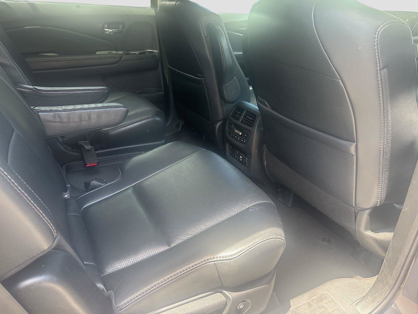 Used 2019 Honda Pilot Elite image 24