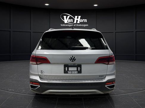 Used 2022 Volkswagen Taos SEL image 13