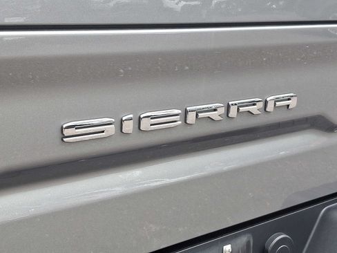 Used 2024 GMC Sierra 1500 Elevation AWD/4WD image 7