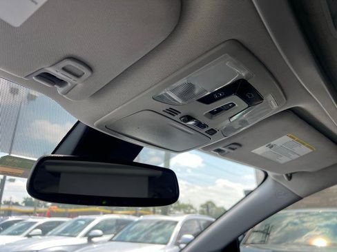 Used 2020 Toyota Sienna SE Premium image 35