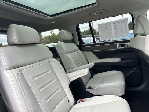 Used 2025 Hyundai Santa Fe Calligraphy image 22