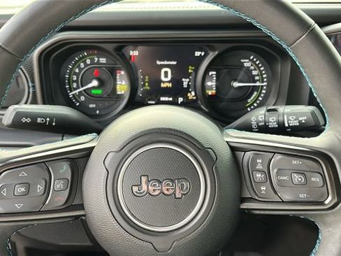 Used 2024 Jeep Wrangler Unlimited Rubicon 4xe AWD/4WD image 11