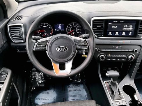 Used 2020 Kia Sportage LX image 5