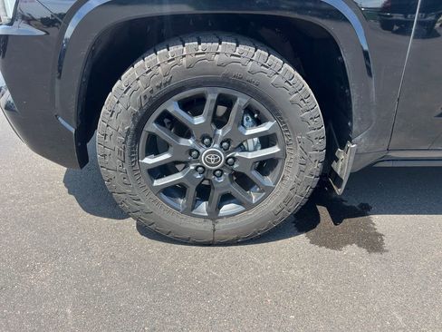 Used 2024 Toyota Sequoia Platinum AWD/4WD image 15