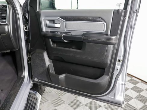 Used 2021 RAM 2500 Big Horn AWD/4WD image 36