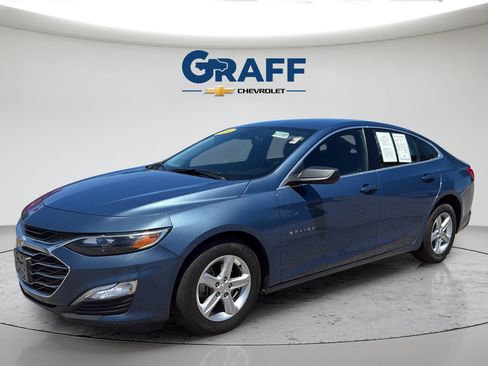 Used 2024 Chevrolet Malibu LS FWD image 2