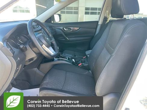 Used 2020 Nissan Rogue SV AWD/4WD image 17