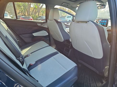 Used 2023 Volkswagen ID.4 Pro S RWD image 14