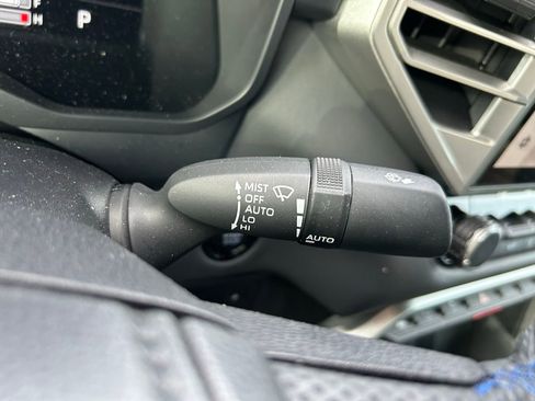 Used 2025 Toyota Tundra Platinum AWD/4WD image 22