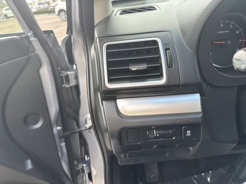 Used 2015 Subaru Crosstrek 2.0i Premium w/ Moonroof Package image 19