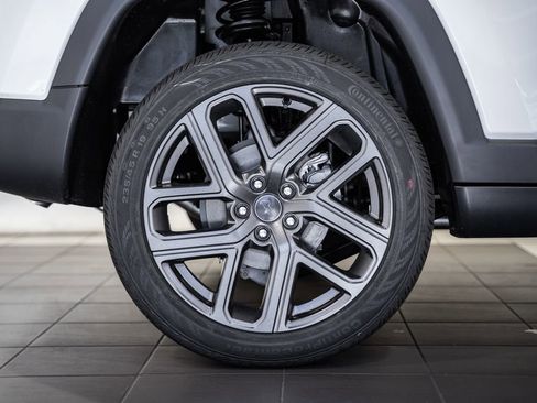 New 2026 Jeep Compass Limited image 18