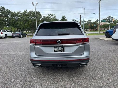 Used 2025 Volkswagen Atlas SE AWD/4WD image 6