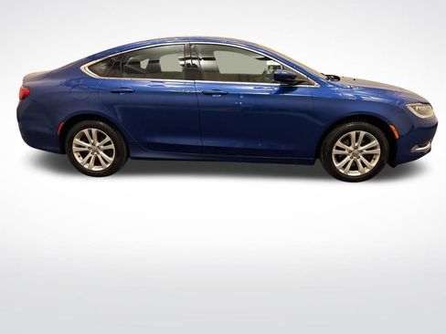 Used 2015 Chrysler 200 Limited FWD image 4