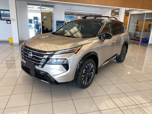 New 2026 Nissan Rogue Platinum w/ Platinum Premium Package image 2