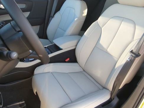 New 2026 Volvo XC40 B4 Plus w/ Protection Package image 18