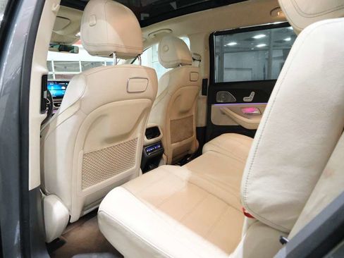 Used 2020 Mercedes-Benz GLS 450 4MATIC image 22