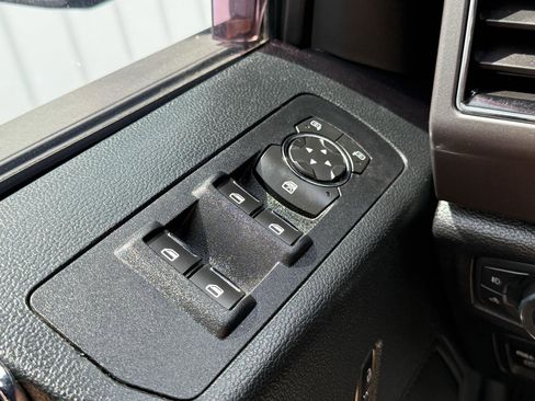 Used 2019 Ford F150 XLT w/ Equipment Group 302A Luxury AWD/4WD image 20