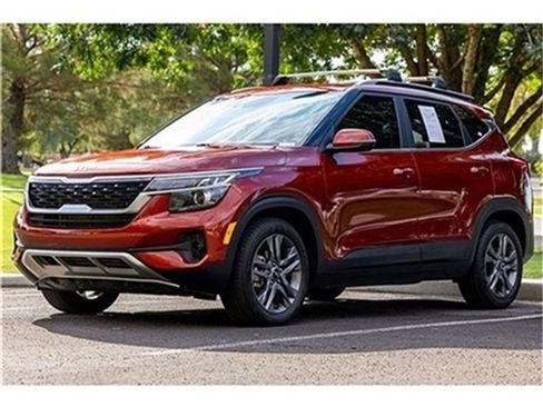 Used 2023 Kia Seltos S w/ Navigation Package image 6