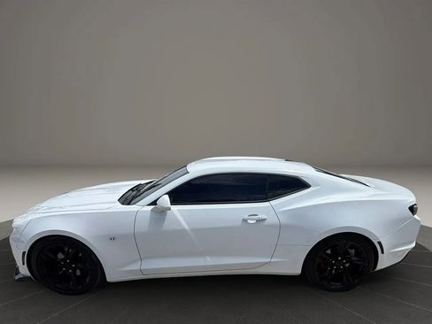 Used 2019 Chevrolet Camaro LT RWD image 2