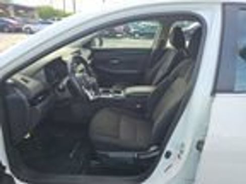 Used 2024 Nissan Sentra SV w/ All-Weather Package FWD image 3