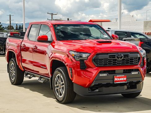 New 2026 Toyota Tacoma TRD Sport RWD image 3