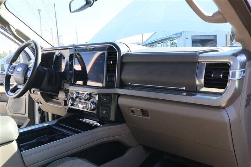 Used 2025 Ford F350 Platinum w/ Platinum Plus Package AWD/4WD image 34
