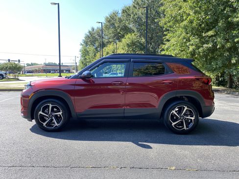Used 2022 Chevrolet TrailBlazer RS w/ Convenience Package FWD image 6