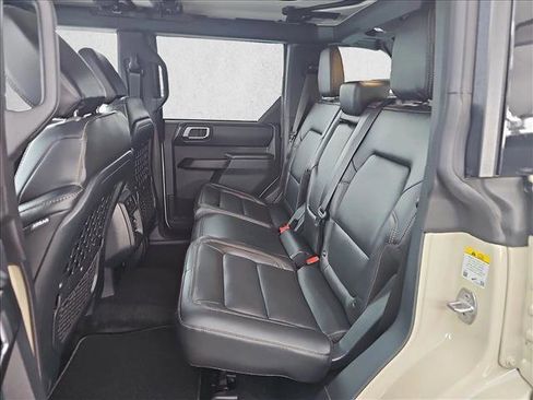 New 2025 Ford Bronco Badlands image 16