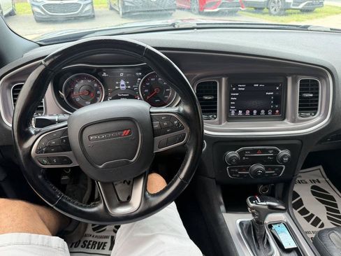 Used 2020 Dodge Charger SXT w/ Leather Interior Group RWD image 15