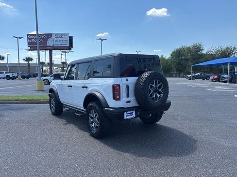Used 2023 Ford Bronco Badlands image 3