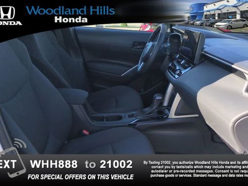 Used 2023 Toyota Corolla Cross LE w/ Moonroof Package FWD image 24