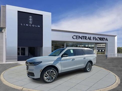 New 2026 Lincoln Navigator L Reserve AWD/4WD image 7