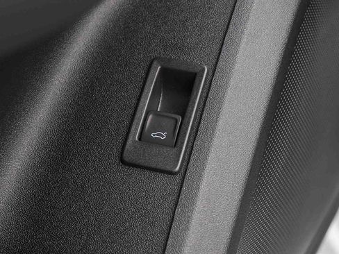 New 2025 Audi Q5 Premium Plus image 27