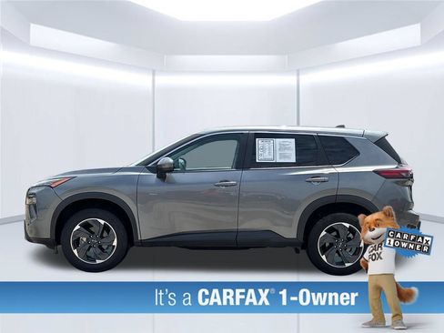 Used 2025 Nissan Rogue SV FWD image 3
