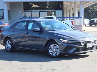Used 2024 Hyundai Elantra SE