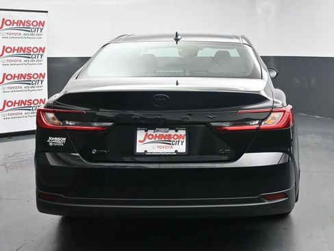Used 2025 Toyota Camry LE FWD image 8
